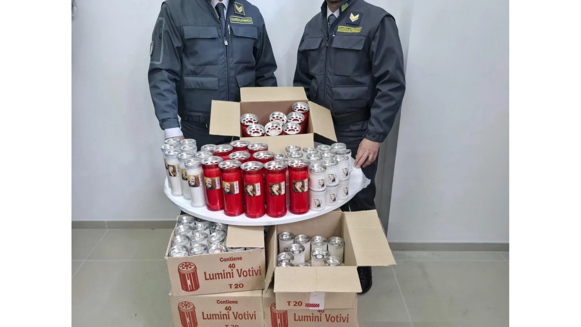 Guardia di Finanza di Campobasso: sequestrati ceri votivi non sicuri per il consumatore